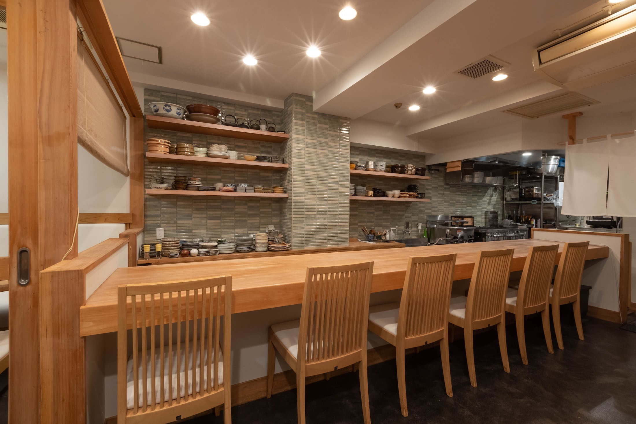 2026年1月5日に、六本木で和食料理屋「浮耀（ふよう）」をオープン。